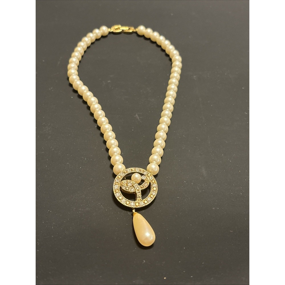 Vintage Richlieu  Faux Pearl Rhinestone Pendant Necklace Gold Tone 18" Princess